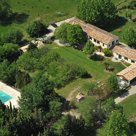 Gites Domaine Des Machottes Grans 외부 사진